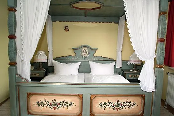 Hotel Bayerischer Hof Rehlings Weissensberg 3*,