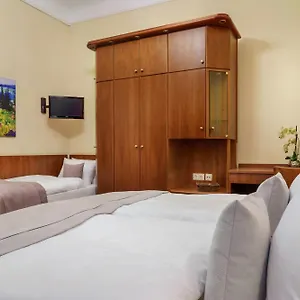 Novum Kronprinz Hauptbahnhof Hotel