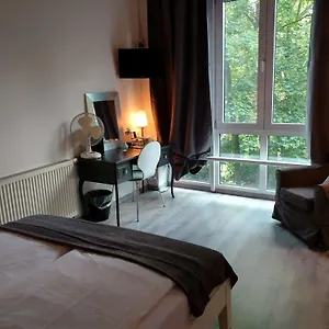 Gasthuis Midi Parkhotel Mitte ***
